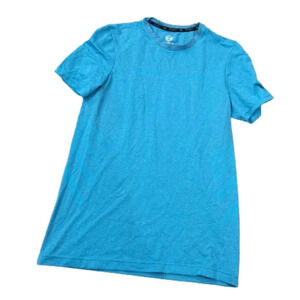 Under armor T-shirt, heatgear, celliant, rush, size medium light blue